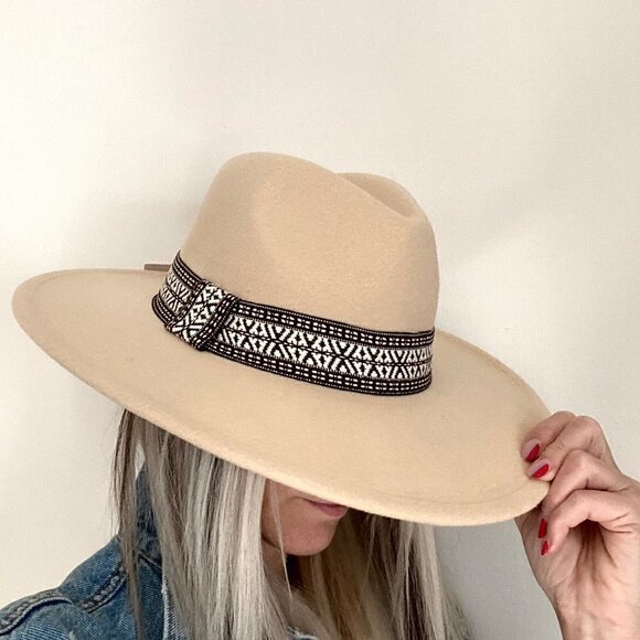 Cream Wide Brim Rancher Style Hat - Picture 1 of 10